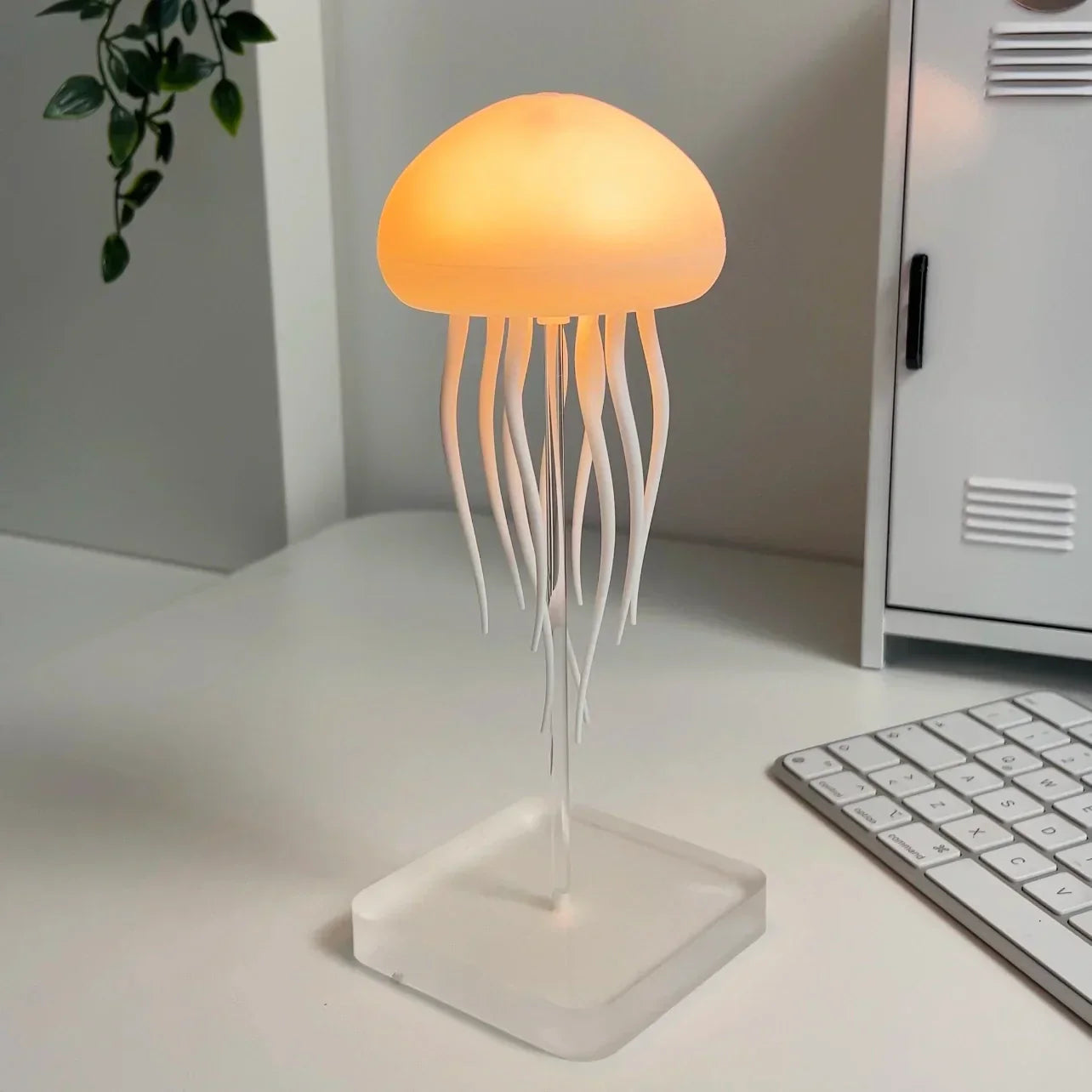 Tančící medúzová lampa – Uklidňující světlo a hypnotizující pohyby