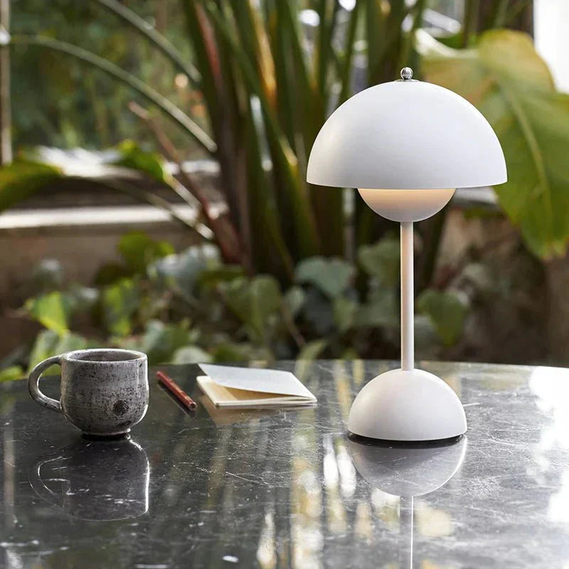 Lâmpada LED de Secretária – Simplicidade Moderna e Funcionalidade