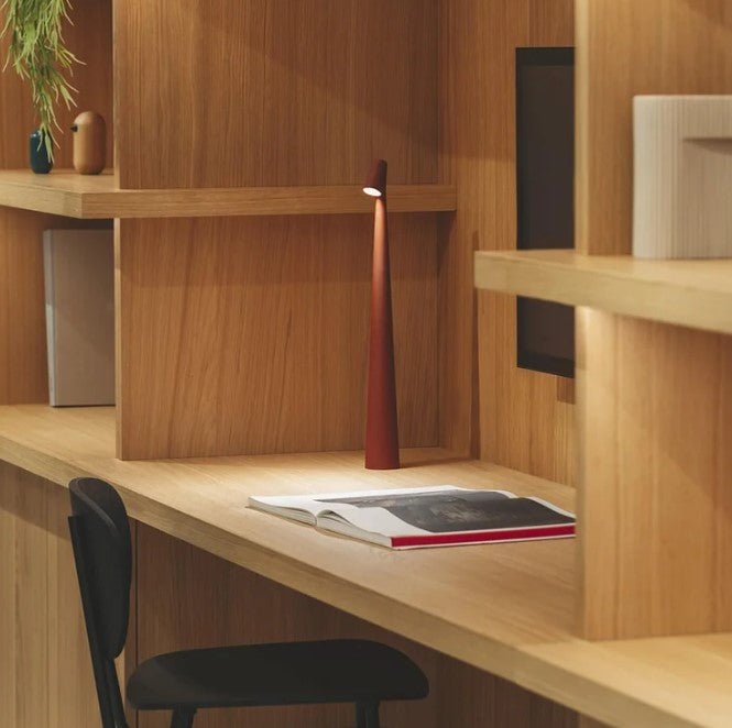 Trådlös LED Bordslampa – Minimalistisk och Elegant Design