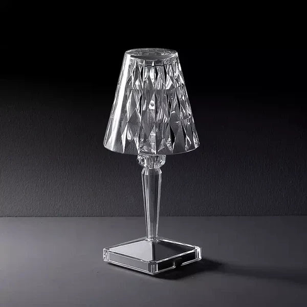 Lampada da Tavolo Cristallina – Eleganza Moderna e Atmosfera Calda