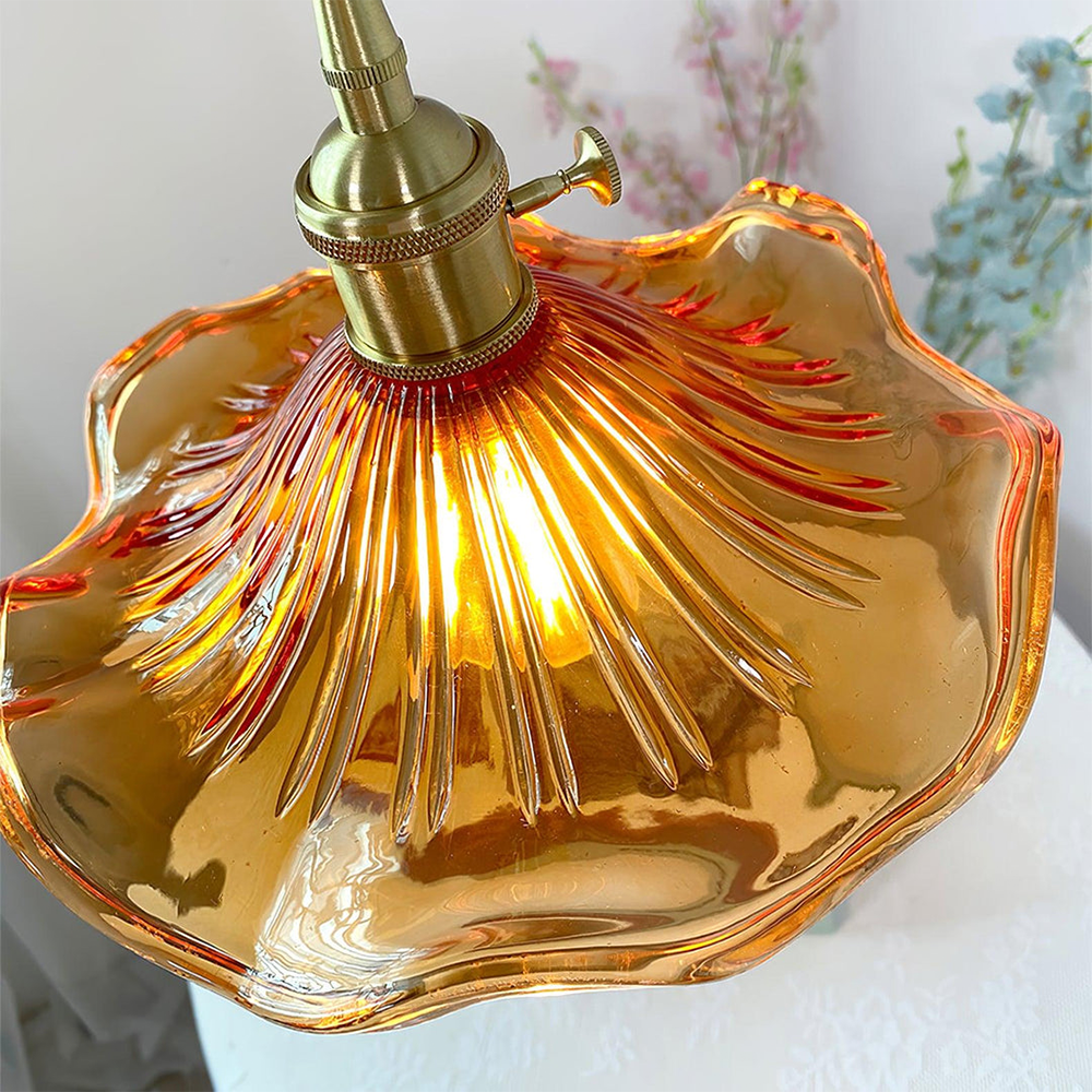 Lámpara Flor Suspendida – Encanto Natural y Espíritu Tierno