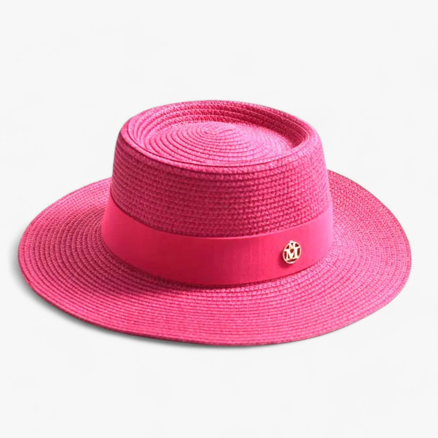 Kalap Klócsban – Retro Elegancia és Napvédelem 