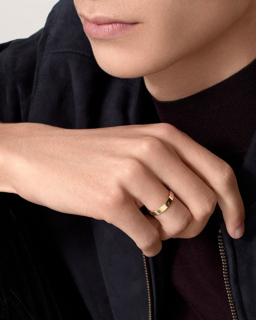 Anello Unisex Regolabile – Eleganza Minimalista e Comfort Su Misura 