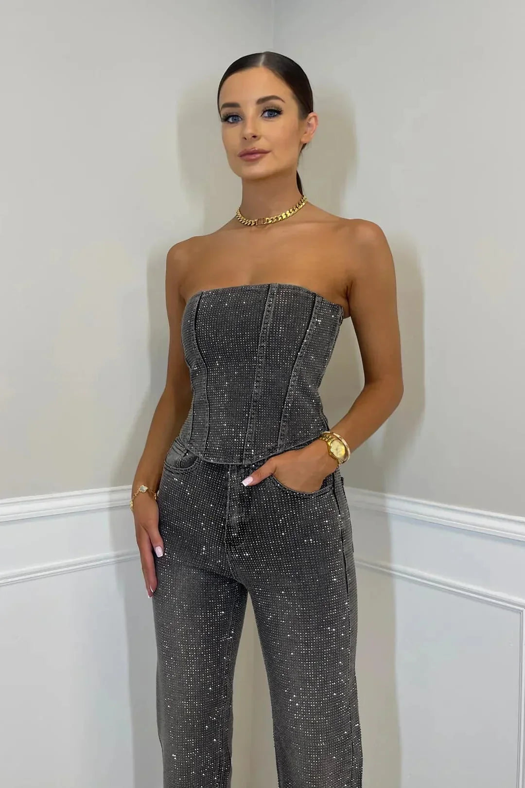 Ginia | Salopetă Lungă Bustieră – Glamour și Distincție 