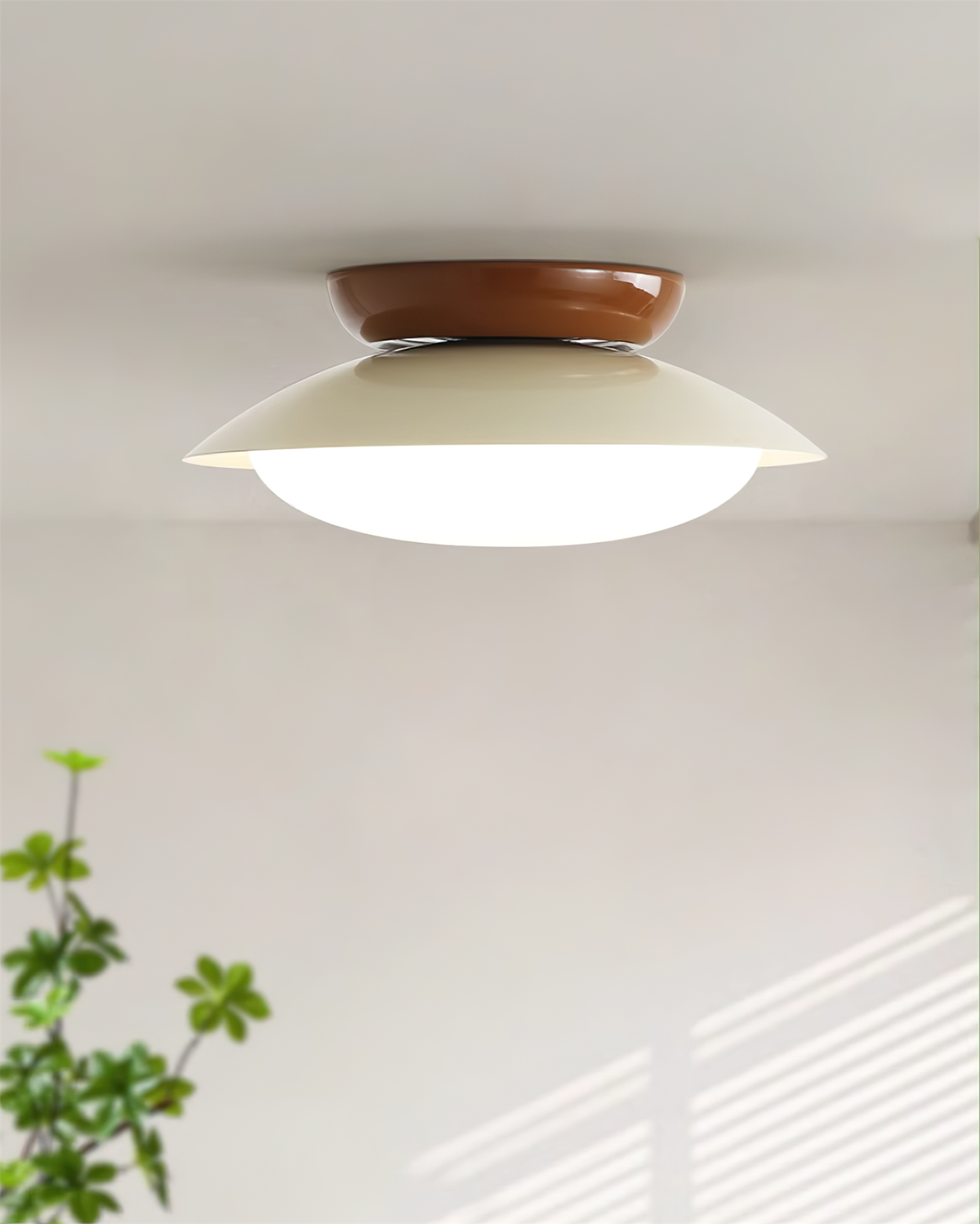 Plafoniera rotonda a LED - Bagliore naturale ed eleganza discreta