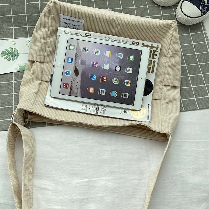 Umhängetasche aus gestreiftem Canvas – Lässiger und eleganter Stil 