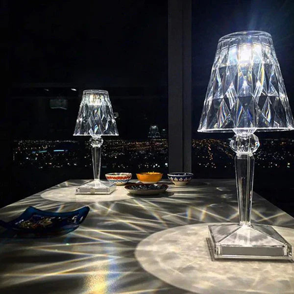 Krystal Bordlampe – Moderne Elegance Og En Varm Atmosfære 