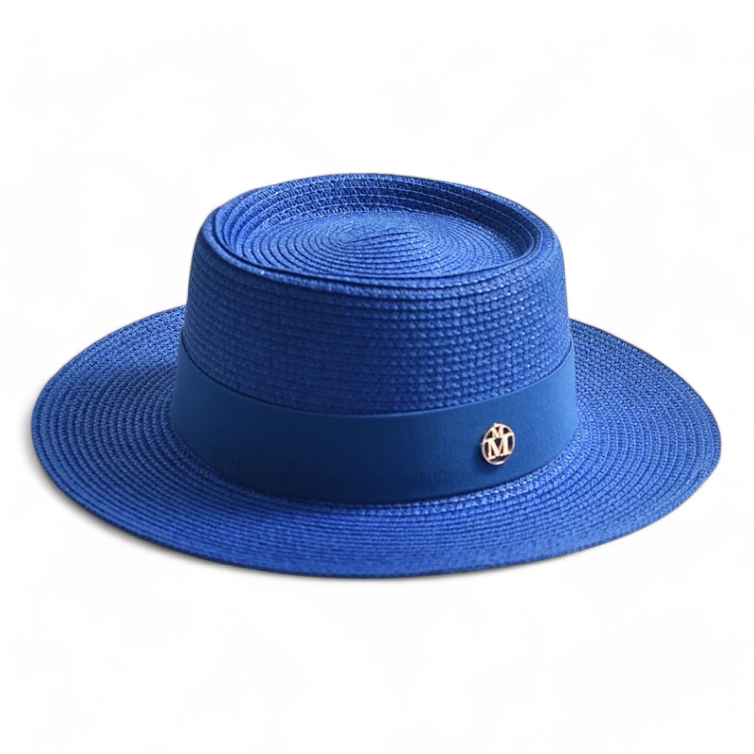 Kalap Klócsban – Retro Elegancia és Napvédelem 