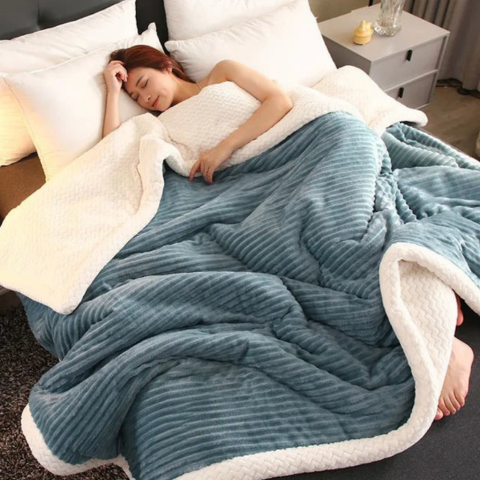 Coperta in Pile Calda per l'Inverno – Morbidezza e Stile 