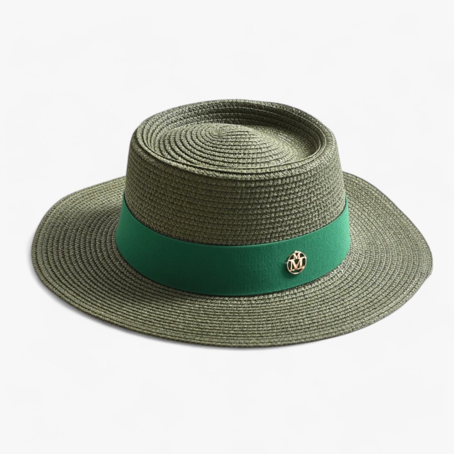 Kalap Klócsban – Retro Elegancia és Napvédelem 