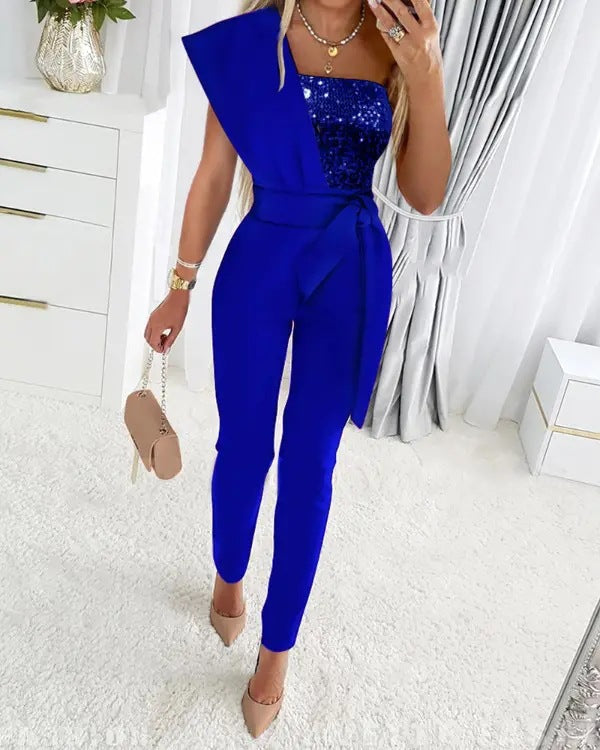 Bernice | Ansamblu Elegant – Stil Curea și Detaliu Strălucitor 