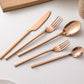 Conjunto de Talheres Completo – Peças Elegantes para uma Mesa Refinada 
