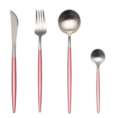 Sæt bestik 24 dele – Elegant finish til et raffineret bord 