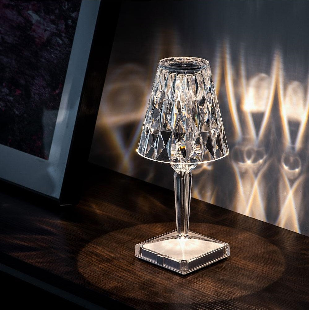 Krystal Bordlampe – Moderne Elegance Og En Varm Atmosfære 