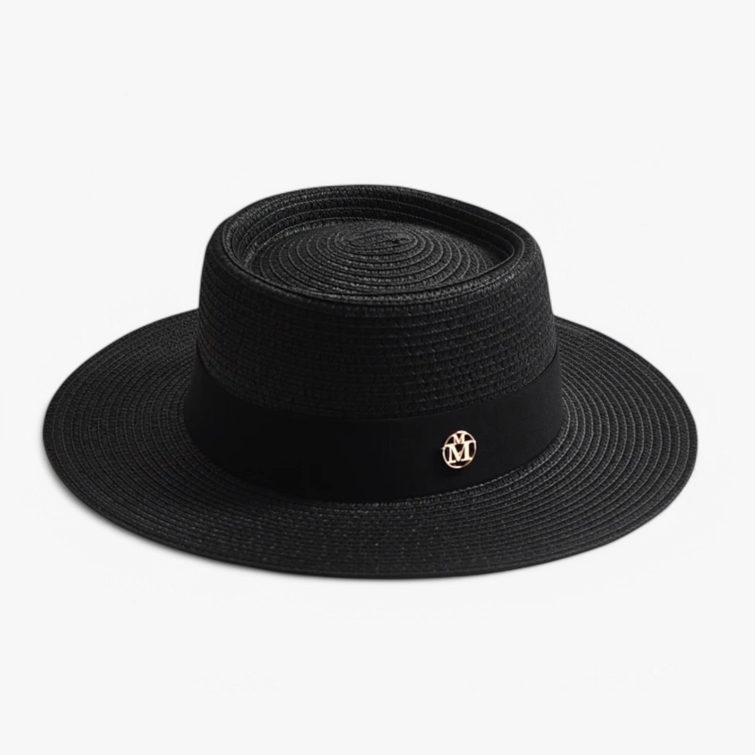 Kalap Klócsban – Retro Elegancia és Napvédelem 