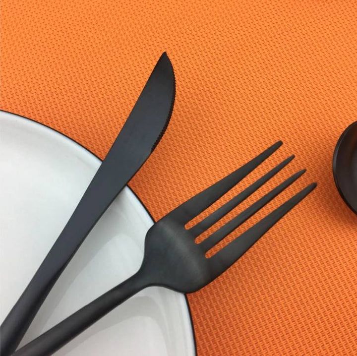 Conjunto de Cubiertos de Lujo – Para una Mesa Elegante y Distinguida 