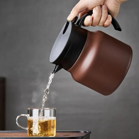 Ceainic izoterm cu infuzor integrat și strat ceramic – Arome păstrate și eleganță modernă 