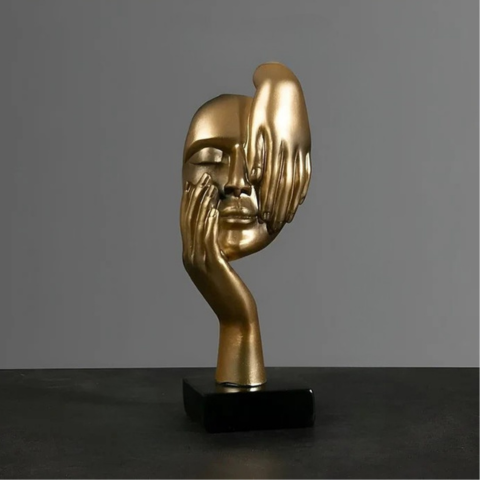 抽象的な樹脂彫刻 - 芸術的な装飾とモダンなスタイル