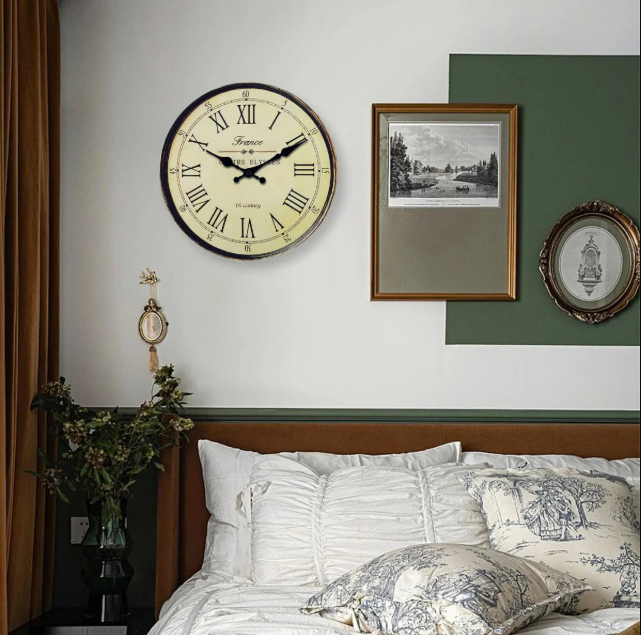 Vægur – Elegant Klassisk Design 