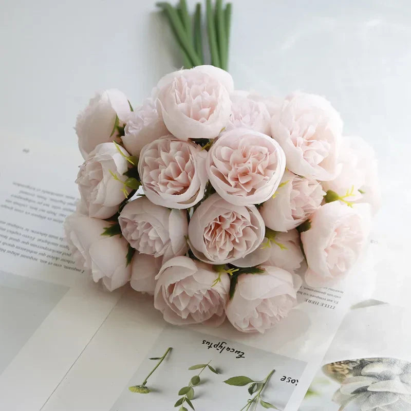 Pfingstrosenstrauß – Zeitlose Florale Eleganz 