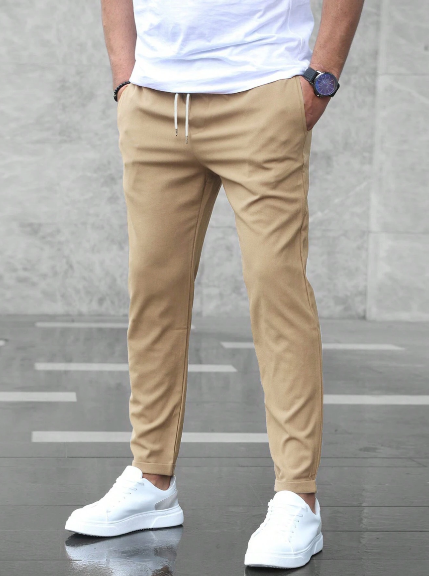 Gyan | Pantalón Casual Hombre – Sencillez y Versatilidad 