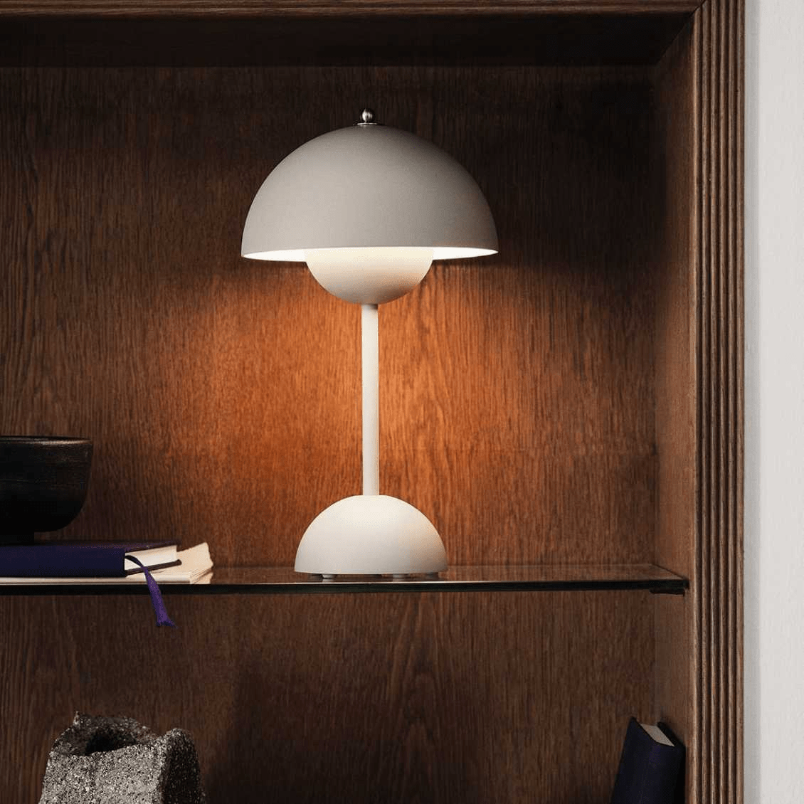 Lâmpada LED de Secretária – Simplicidade Moderna e Funcionalidade 