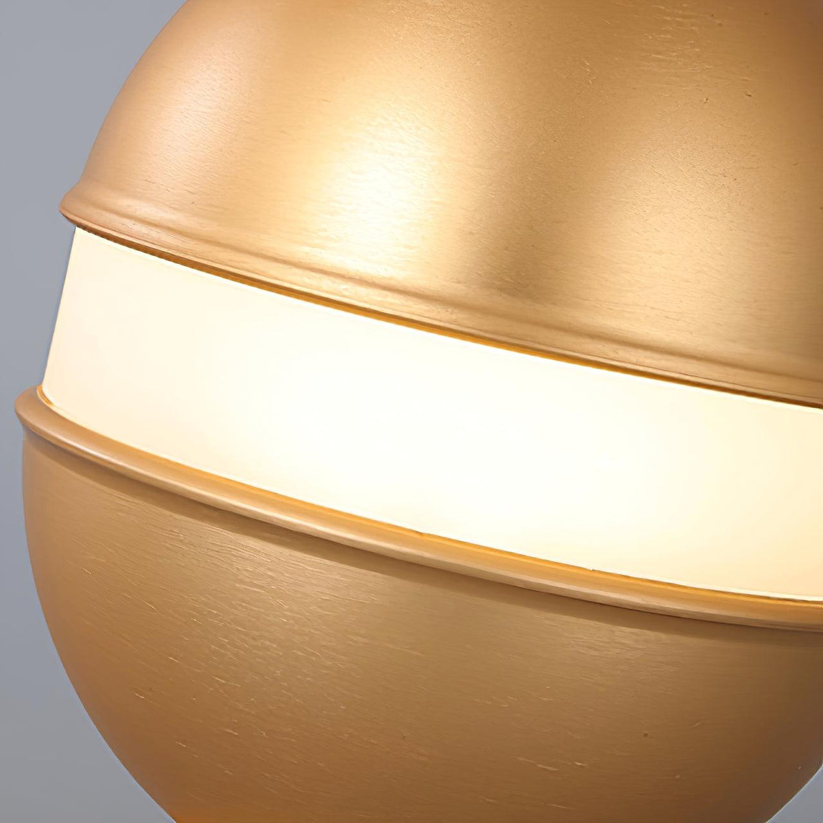 Genopladelig kuglelampe - elegant design og afslappende lys