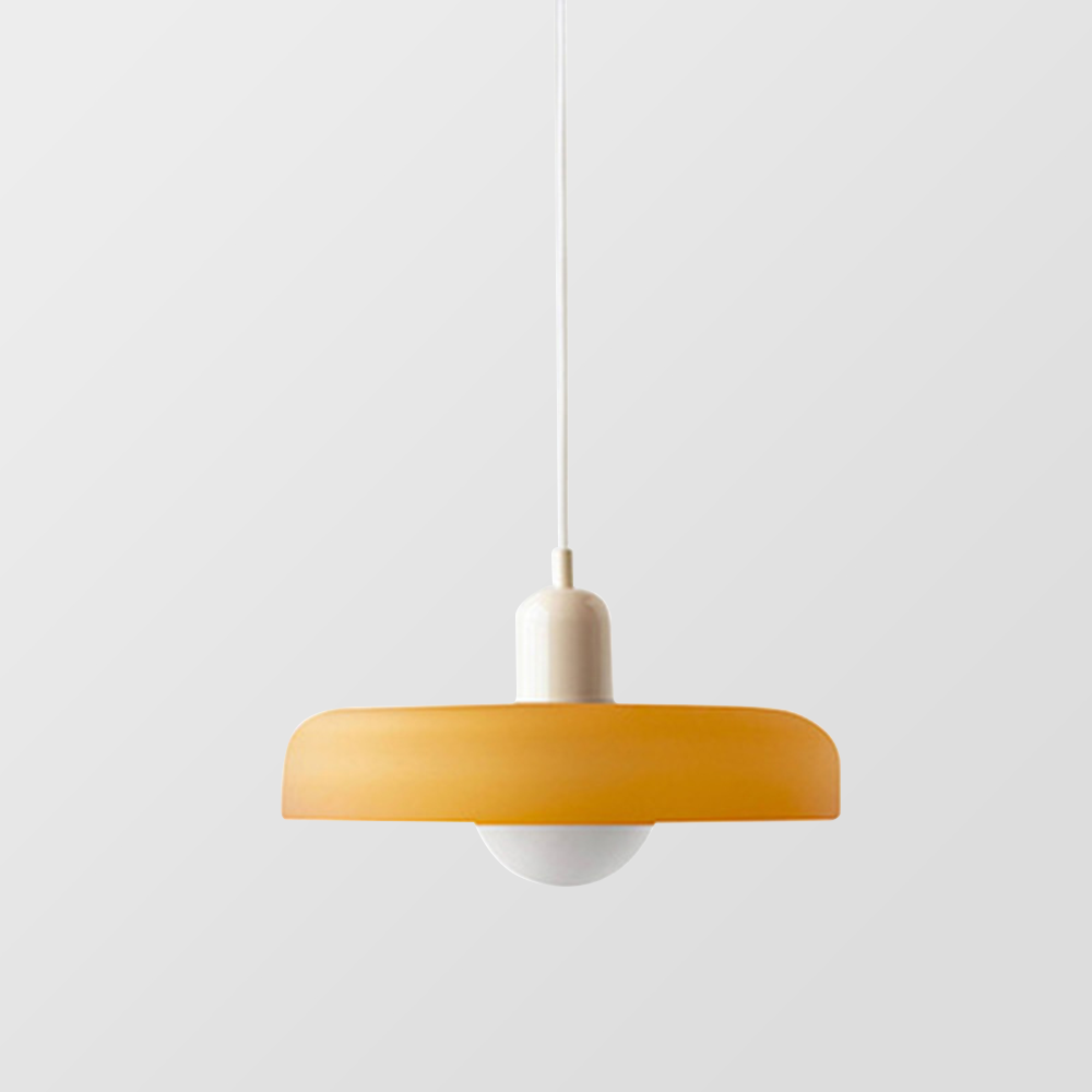 تعليق زجاجي ملون - أضف لمسة من الأناقة إلى مساحاتك 