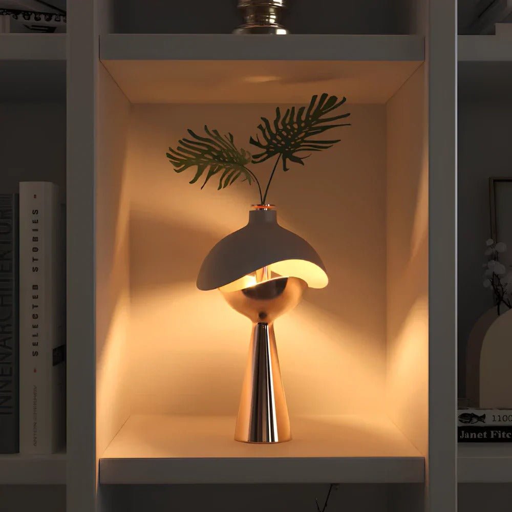 Lampe De Table Sculptée – Élégance Et Originalité