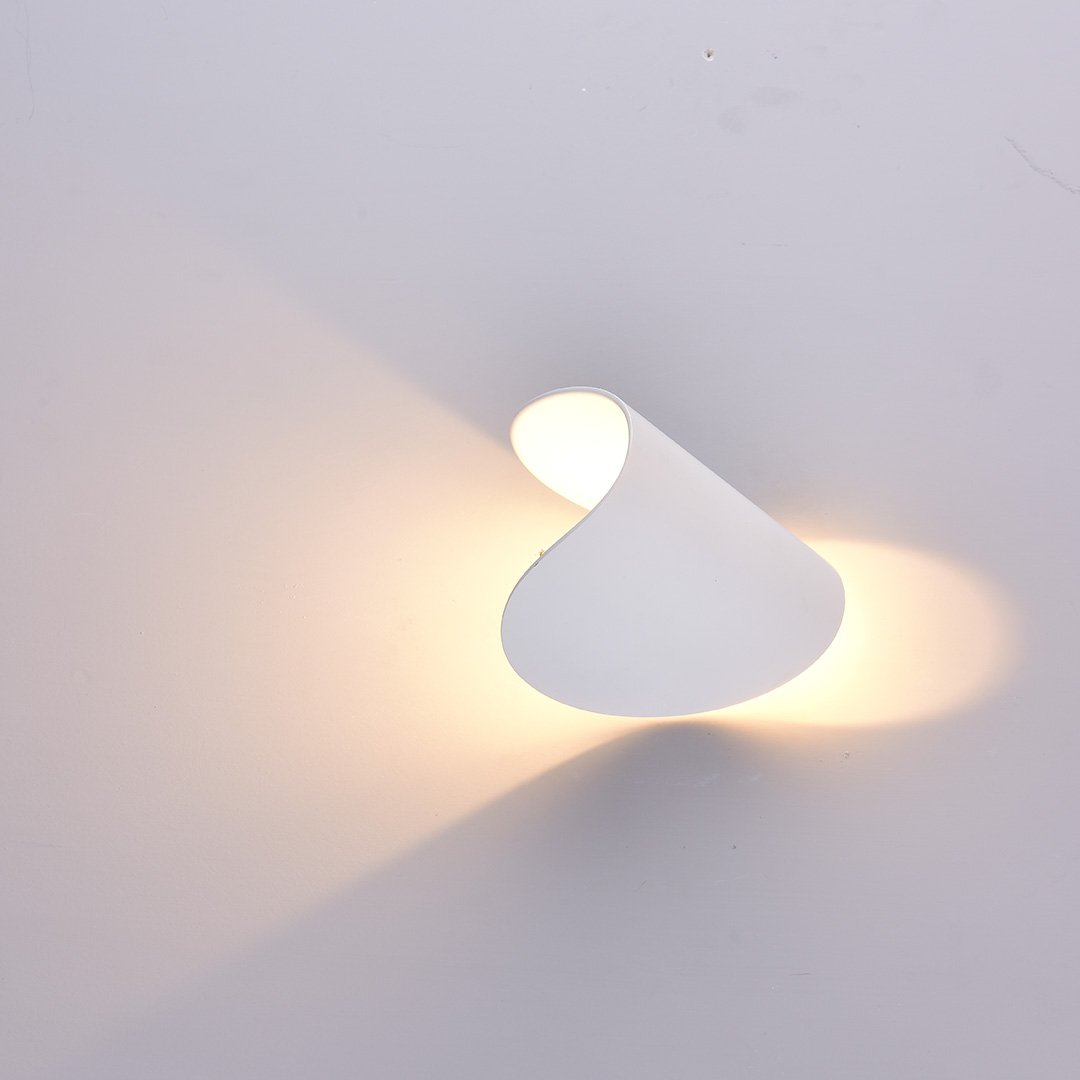 Moderne Wandlamp – Elegantie en Finesse 