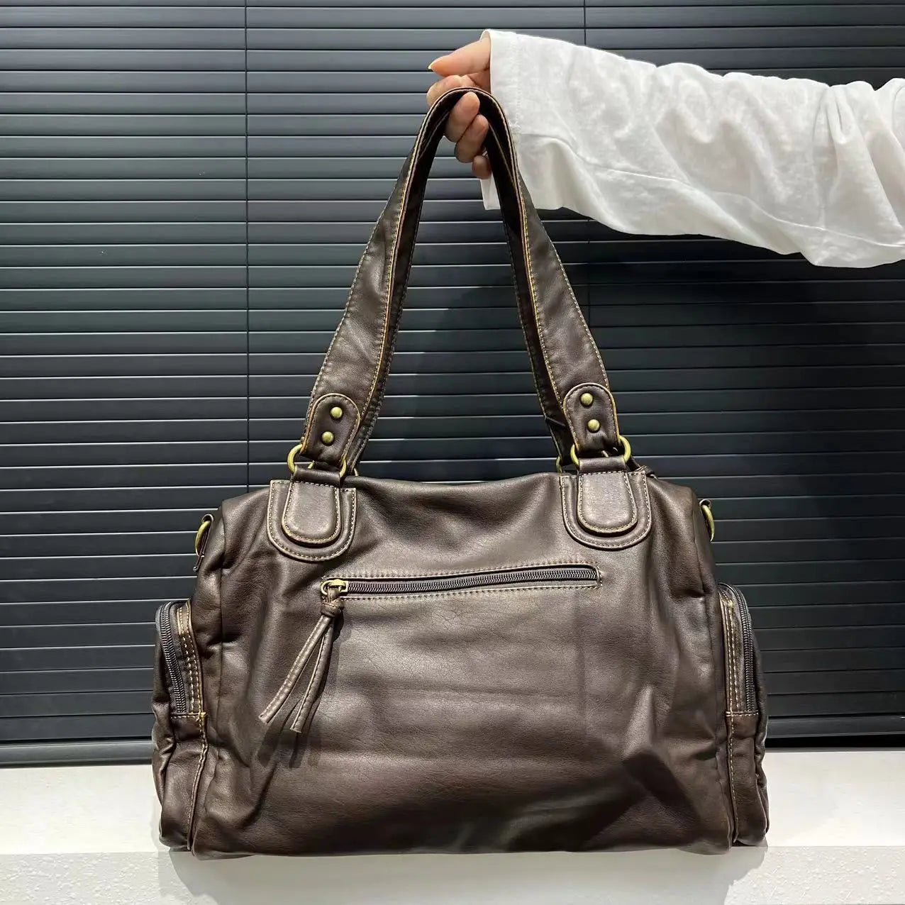 Clara | Retro Umhängetasche – Zeitlose Eleganz und Vintage-Stil 