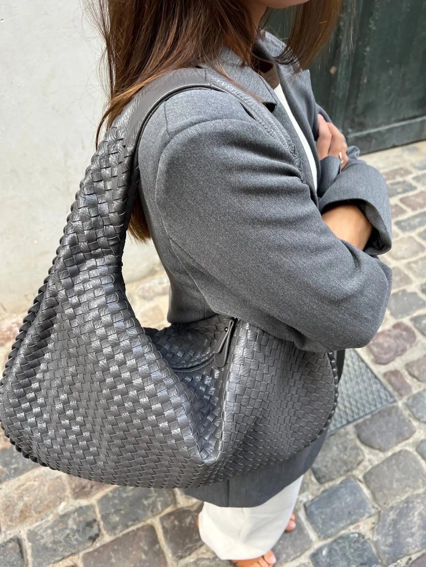 Josiane | Bolsa de Mano Trenzada – Elegancia Artesanal y Encanto Atemporal 
